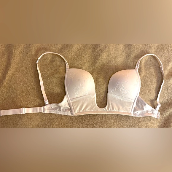 Bra for dresses with super low front. - Picture 1 of 6